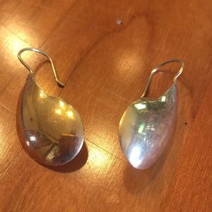 Gold earrings, teardrop light weight yellow gold